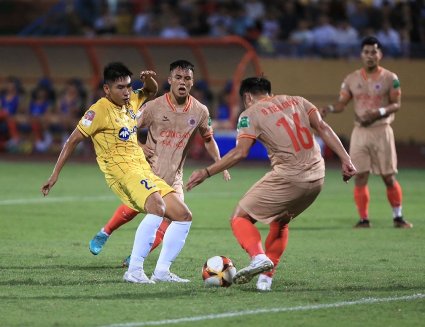 Trực tiếp SLNA vs CAHN, 18h00 hôm nay 23/2